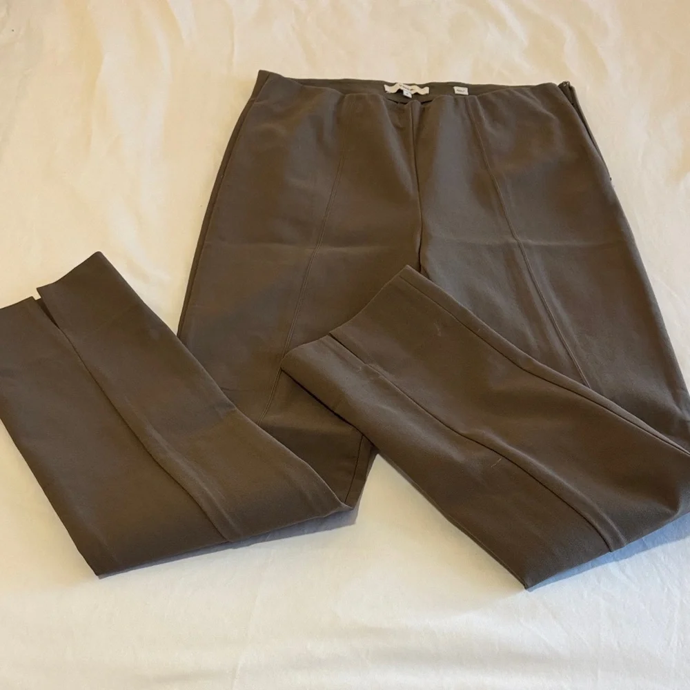 Women Brown/Khaki/Green Pants